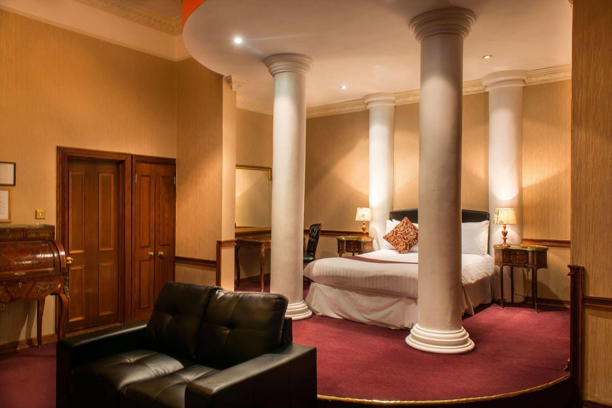 Russell Court Hotel Dublin Dış mekan fotoğraf